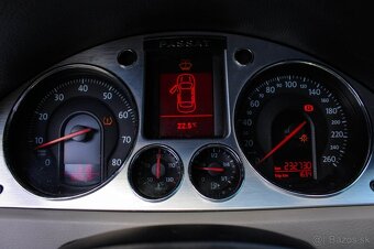 Volkswagen Passat Variant 2.0 FSI Highline - 14