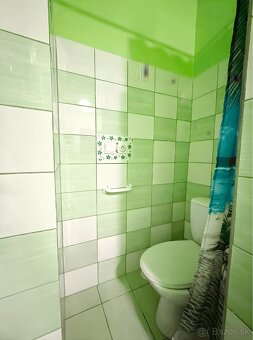 🏡 Ponúkame na predaj priestranný rodinný dom - 14