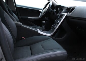 Volvo V60 2.0 D4 Kinetic - 14