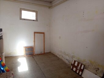 Na predaj - dva domy na jednom pozemku Bátovce - 14