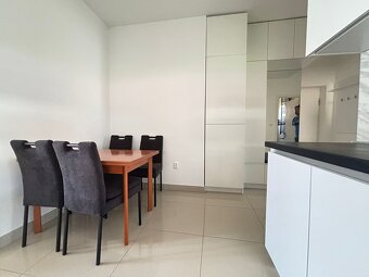 Zariadený 2,5 izbový apartmán s veľkou terasou / Chorvátsko - 14