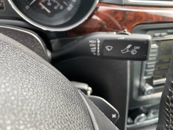 Škoda Superb 2.0 TDI PD Elegance DSG - 14