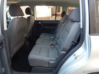 VW TOURAN 1,9 TDI, 77 kW, DSG 7 - 14