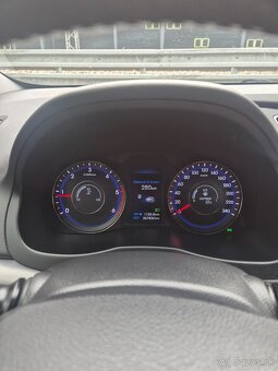 HYUNDAI I40 CW 1.7 CRDI 85KW M6 2013 - 14