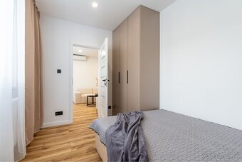 PREDANÝ - Na predaj pekný 3-izbový byt po rekonštrukcii na u - 14