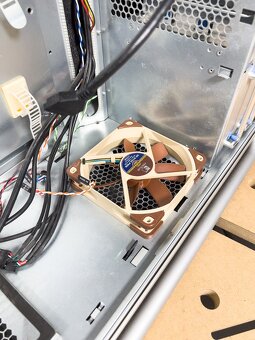 Cooler Master COSMO odhlučnená skriňa + 4 x NOCTUA - 14