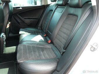 Volkswagen Passat Variant 3.2 V6 Highline 4-Motion DSG - 14