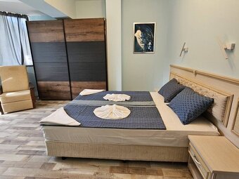 Trojizbový apartmán s morským panoramatickým výhľadom - 14