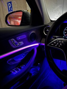 Mercedes-Benz E trieda 200 - 14