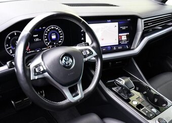 Volkswagen Touareg 3.0TDi R-LINE PANO TAŽNÉ AIR 210 kw - 14