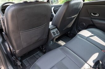 Renault Fluence 1.6 16V (81 kW), benzín – spoľahlivý sedan - 14