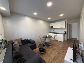 Rodinný dom 7+1, 240m², Teplička nad Váhom + Apartmán 2+1 - 14