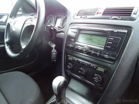 Škoda Octavia Combi 1.6 Ambiente - 14