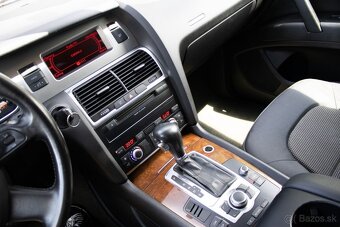 Audi Q7 3.0 TDI quattro tiptronic - 14