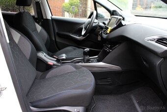 Peugeot 2008 1.2 PureTech Style, benzín 2018 - 14