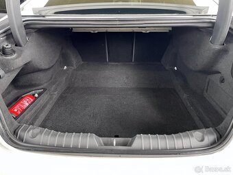 Jaguar XF 2.0D 4x4 132kw 8st. Automat - 14