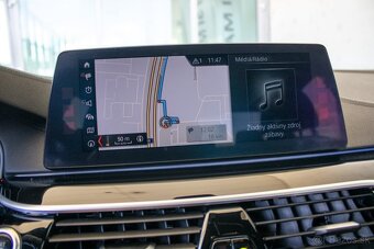 BMW Rad 5 M550i xDrive A/T - 14