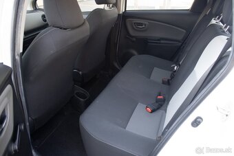 Toyota Yaris 1.5 VVT-iE First Edition Gold - 14