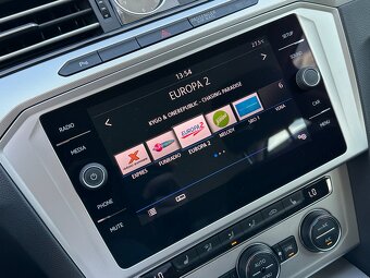 Volkswagen Passat 2.0 TDi - 14