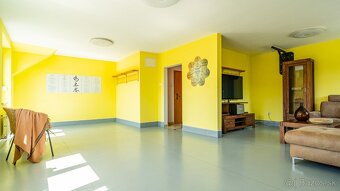 ⌂ZNÍŽENÁ CENA Predaj // 4-izbový rodinný dom 301 m² //VRÚTOC - 14