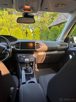 Peugeot 308 SW - 14