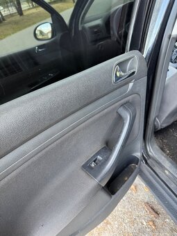 Predám Volkswagen Golf 5 1.9 TDi - 14