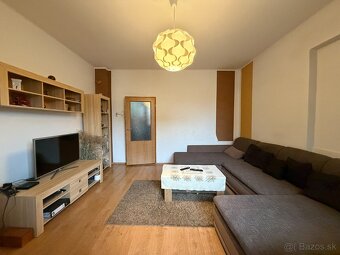 Príjemný rodinný dom v dobrej lokalite s veľkým dvorom - 14