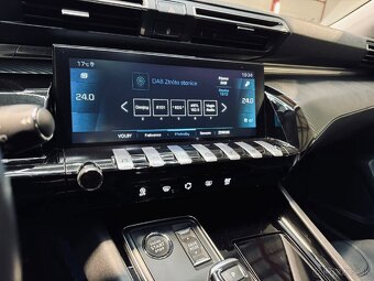 Peugeot 508 SW 1,5 BlueHDi Allure
 - 14