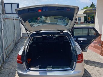 Mercedes-Benz C trieda Kombi 200 d - 14