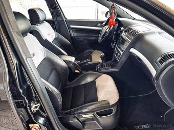 Škoda Octavia Combi 2.0 TFSI RS - 14