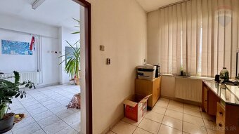 NA PRENÁJOM sklad s administratívou 1.200 m2 podvesný žeriav - 14