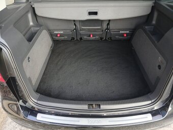 Volkswagen Touran 2.0 TDI CROSS - 14