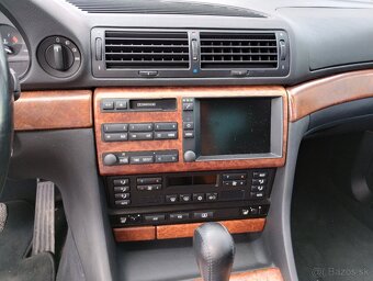 BMW 735i e38 - 14