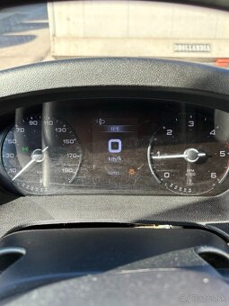 FIAT DUCATO r.v. 2022 - skriňová dodávka s hydraulickým zvíh - 14