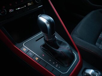 Volkswagen Polo GTI 2.0 TSI DSG - 14