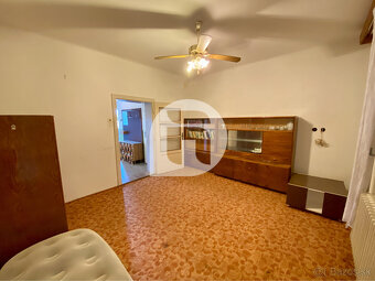 Predstavujeme Vám na predaj starší 3- izbový rodinný dom v o - 14