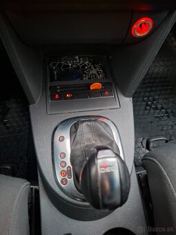 Predám Volkswagen Touran 1,4 TSI Highline - 14