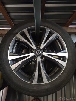 Nissan Qashqai 4x4 + ťažné, 360 kamera - 14