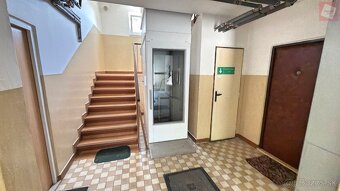 Najlepšia lokalita v meste.Dvojizbový byt po kompletnej reko - 14