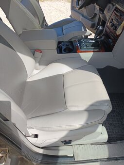 Jeep Commander - 14