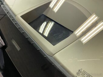 BMW 7 Series 750i TOP- Benzín - Automatické - 407 hp - - 14