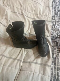 Predam uvedene veci - 14