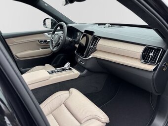 Volvo XC90 Recharge T8 AWD Ultra Bright - 14