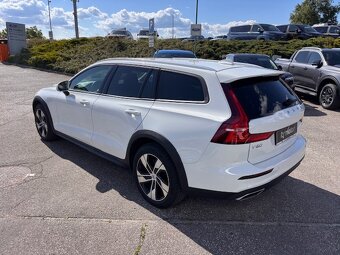 Predám VOLVO V60 Cross Country 2,0 B5 184kW AT8,  SK - 14