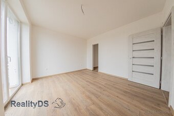 MODERNÉ 4-IZBOVÉ BYTY S VLASTNOU ZÁHRADOU A PARKOVANÍM - 14