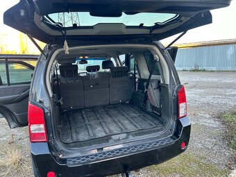 Nissan Pathfinder 2.5 dCi 7 Miestne, ťažné. - 14