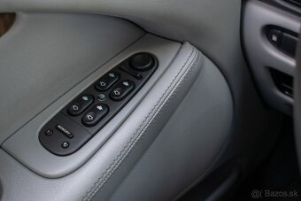 Jaguar S-Type 3.0 V6 175kw Manual - 14