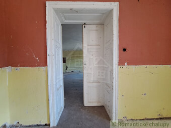 Historická kúria v obci Hruboňovo čaká na nový život - 14