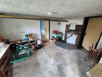 Vyprataný-Rodinný dom v pôvodnom stave /865 m2/ - Rajecké T. - 14