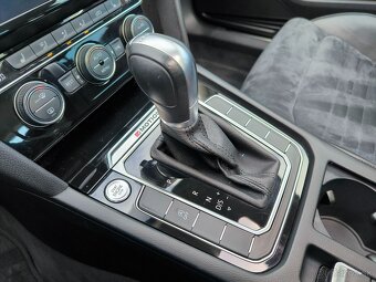 VW Passat Variant DSG 140KW 4motion 2018 Highline - 14